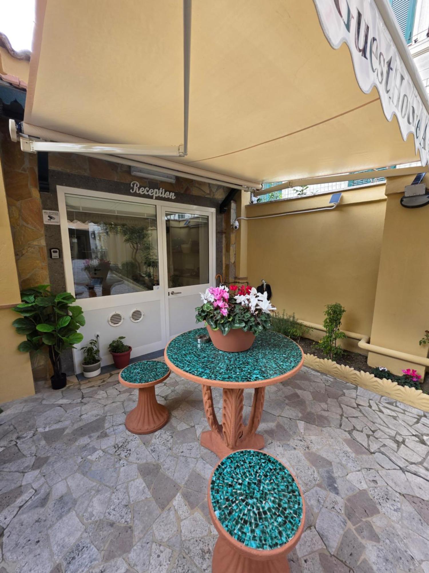 Guesthouse Aurora A.E. Roma Exterior foto